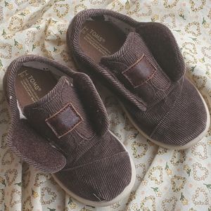 TOMS - KIDS SLIP ON WITH VELCRO